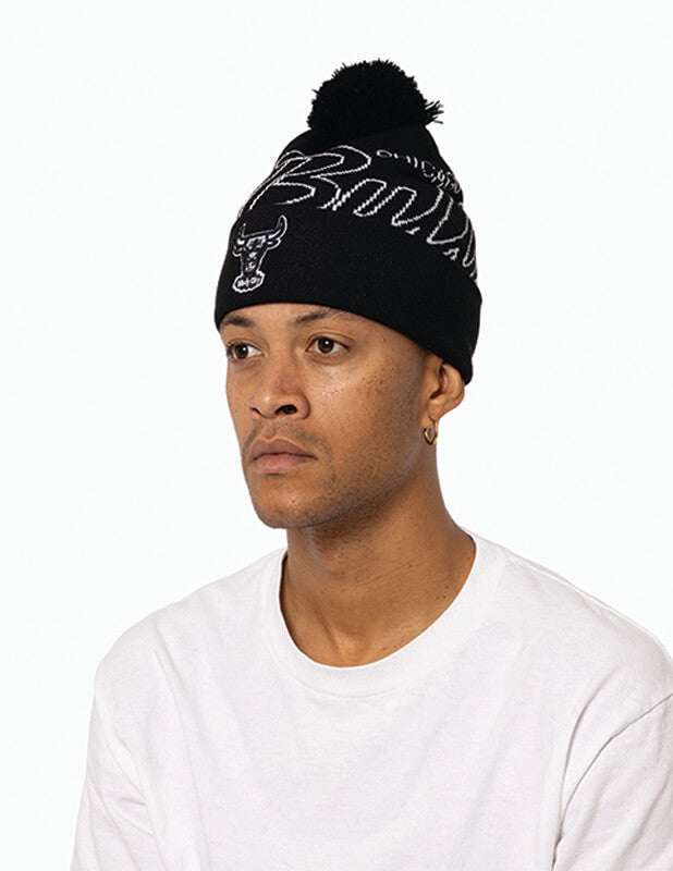 Mitchell and Ness - Bulls Team Pom Beanie