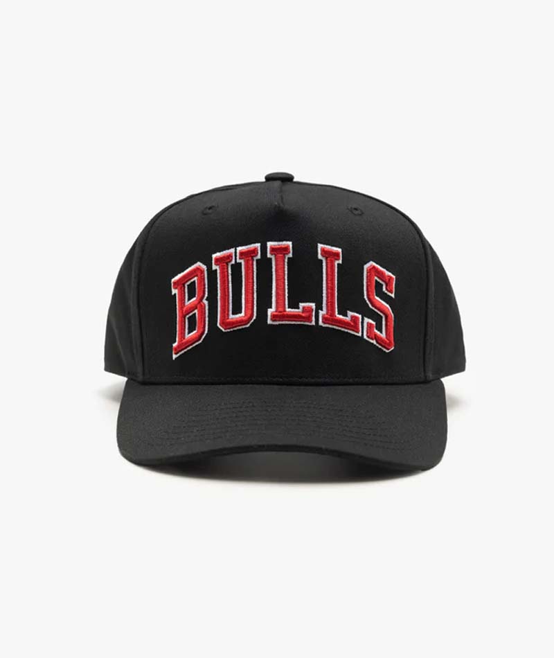 MITCHELL & NESS - CHICAGO BULLS WORDMARK MVP ADJUSTABLE SNAPBACK - BLACK