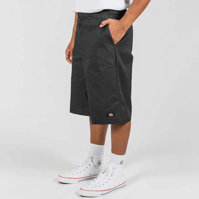 DICKIES - 42283 13 INCH LOOSE FIT MULTI POCKET WORK SHORT - BLACK