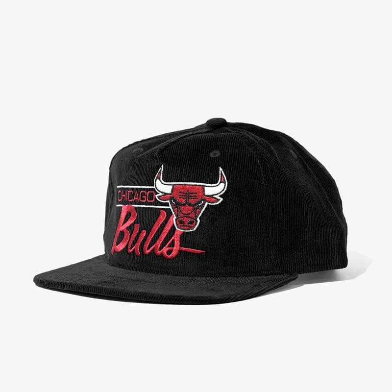 MITCHELL & NESS - CHICAGO BULLS CITY BAR DEADSTOCK SNAPBACK - BLACK