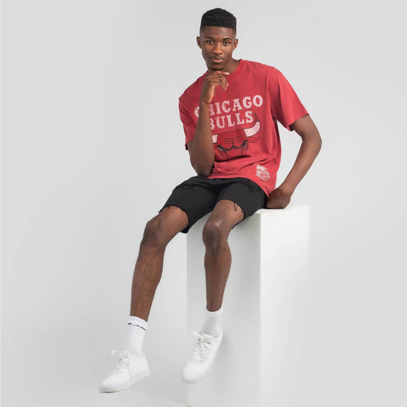 MITCHELL & NESS -Vintage Big Logo Clear Tee Bulls Faded Red