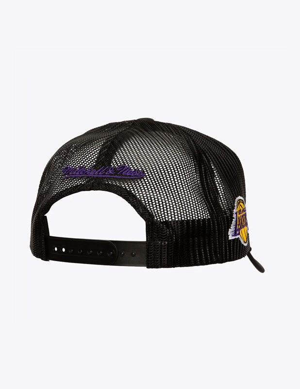 MITCHELL & NESS Snapback Classic Script Trucker Lakers - Black