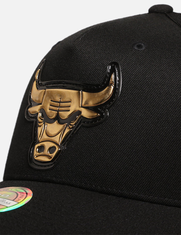 MITCHELL & NESS 110 Flexfit Snapback Weald 5Panel Bulls - Black