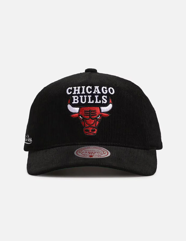 MITCHELL & NESS Retro Corduroy Origins Snapback Bulls - Black