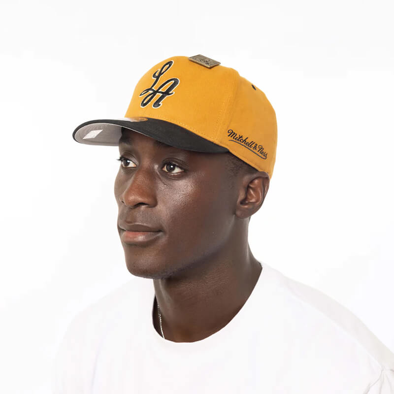 MITCHELL & NESS - L.A LAKERS DESERT STORM FITTED HAT
