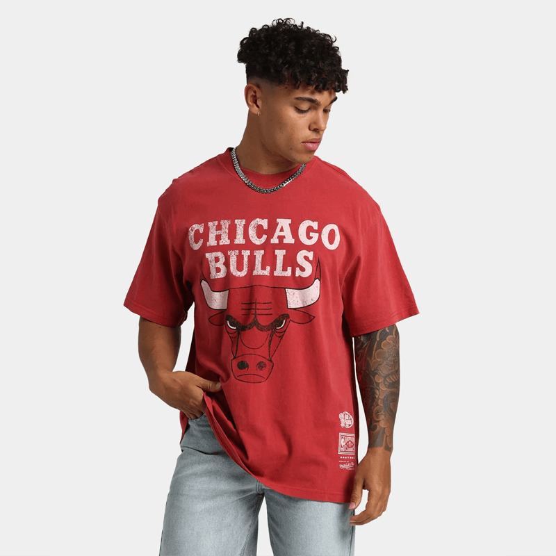 MITCHELL & NESS - Vintage Ivy Arch Clear Tee Bulls Faded Red
