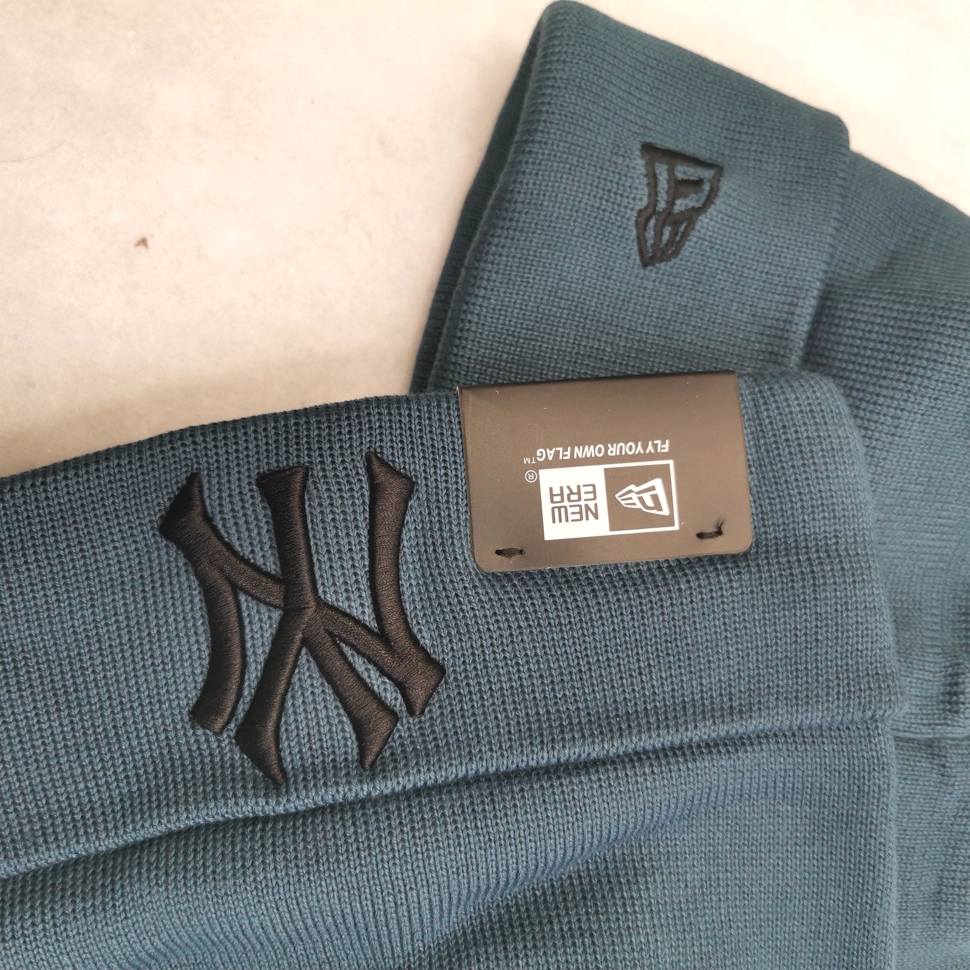 New Era - New York Yankees Knit Beanie - BLUE